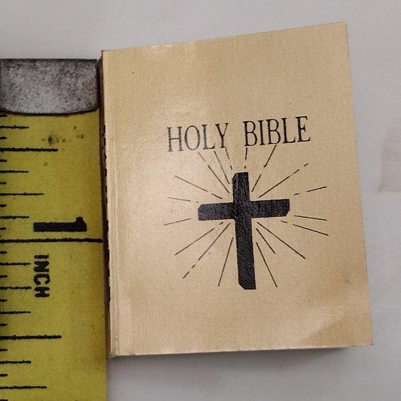 Mini Bible Keychain - Picture 8 of 8